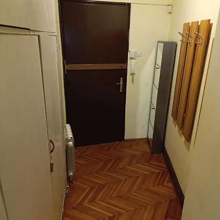 Old Center Apartment *