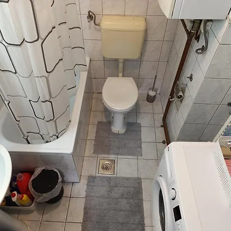 Old Center Apartment